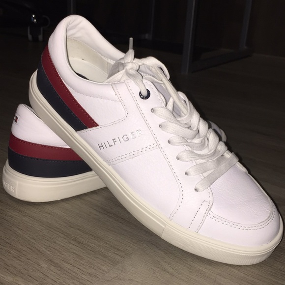 tommy hilfiger classic sneakers